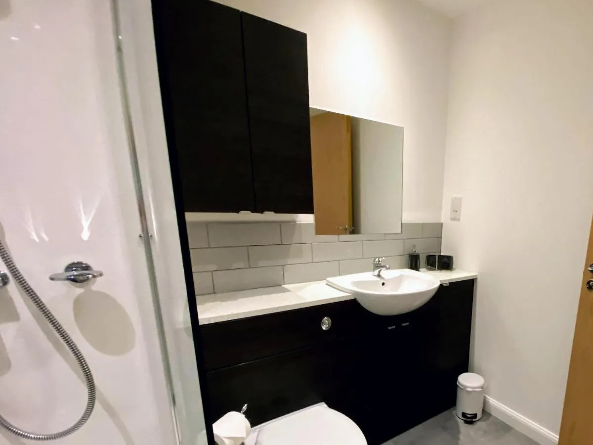 The Lochend Residence Edinburgh Apartment